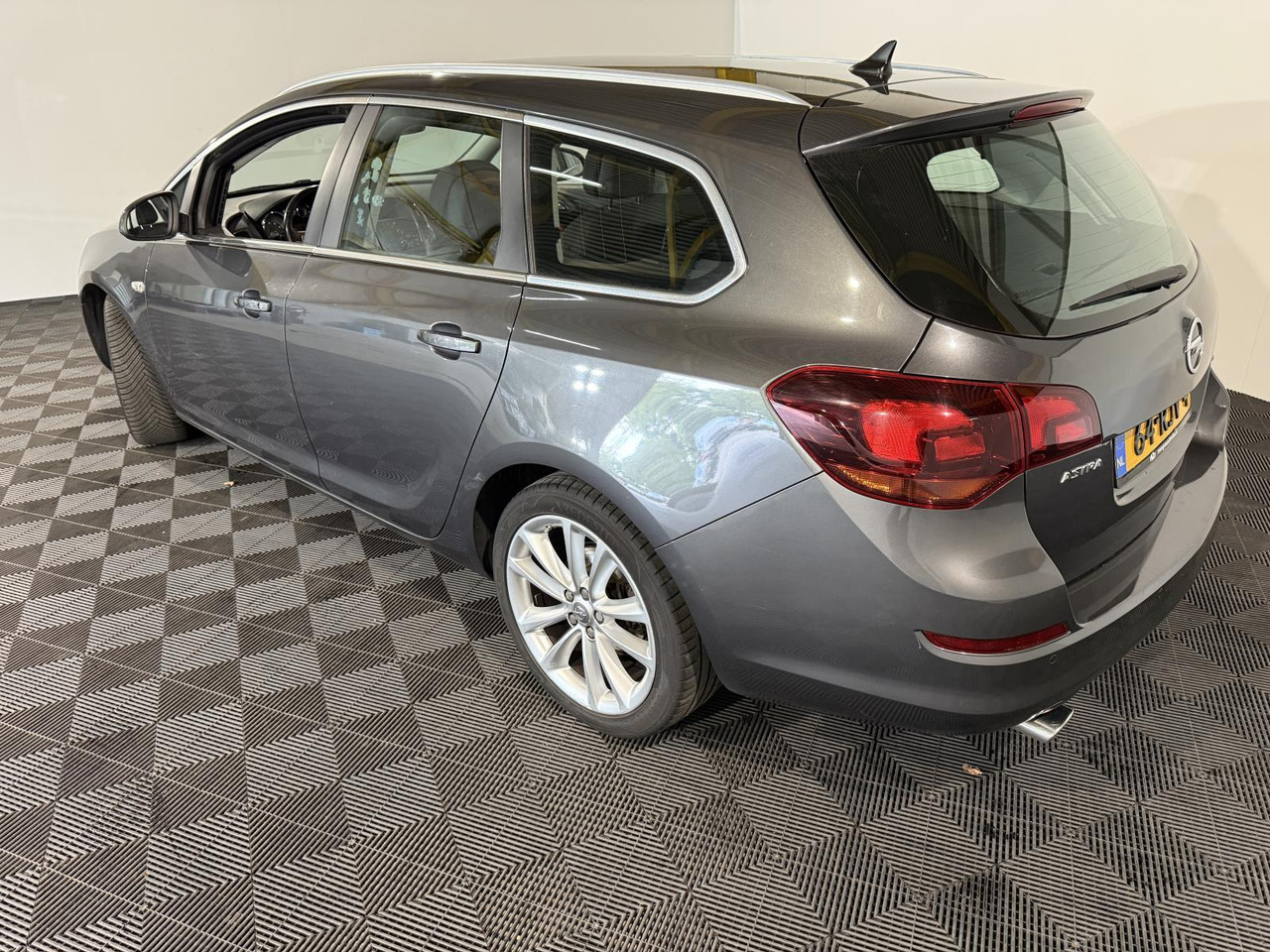 Opel Astra Sports Tourer 1.4 Turbo Cosmo 64-RJV-4 - 汽车:图3 Opel Astra Sports Tourer 1.4 Turbo Cosmo 64-RJV-4 - 汽车:图3