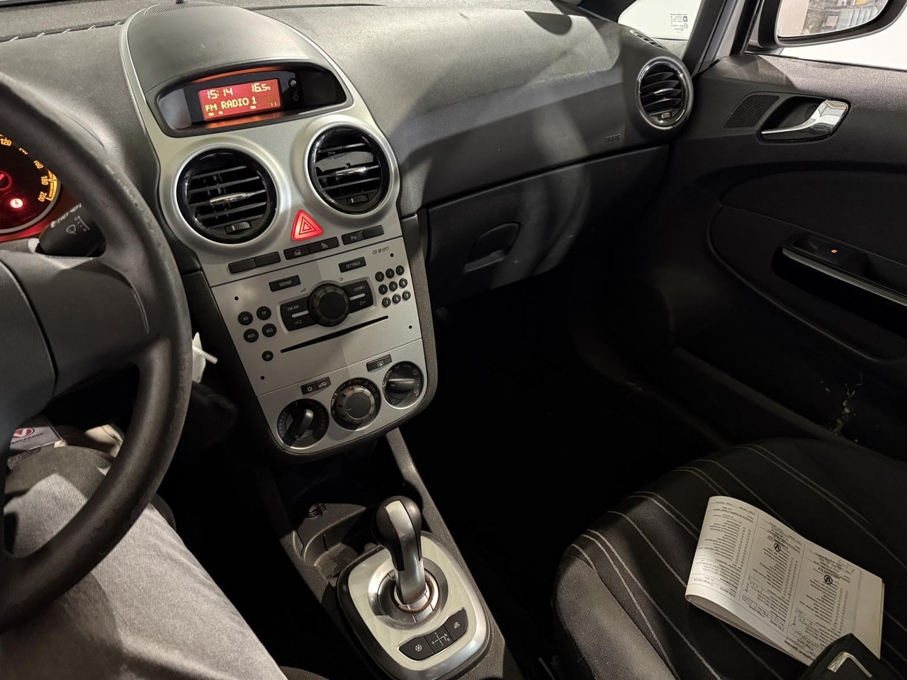 Opel | Corsa | 1.2-16V Cosmo Automaat | 2009 | 245.713 km | 45TJL8 | Geen oordeel - 掀背车:图5 Opel | Corsa | 1.2-16V Cosmo Automaat | 2009 | 245.713 km | 45TJL8 | Geen oordeel - 掀背车:图5