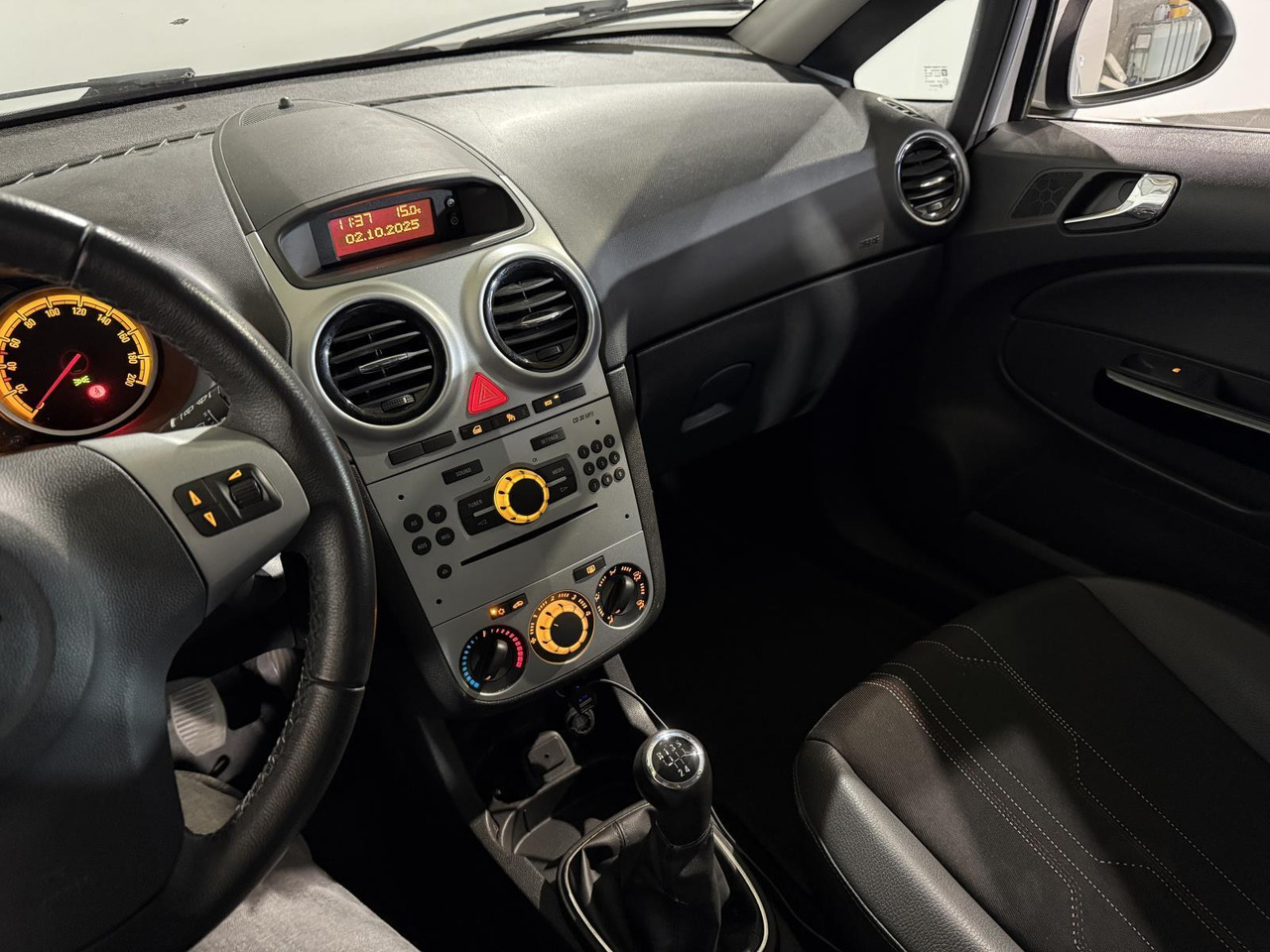 Opel | Corsa | 1.2-16V Rhythm | 2013 | 198.171 km | 5KBB41 | Logisch - 掀背车:图4 Opel | Corsa | 1.2-16V Rhythm | 2013 | 198.171 km | 5KBB41 | Logisch - 掀背车:图4
