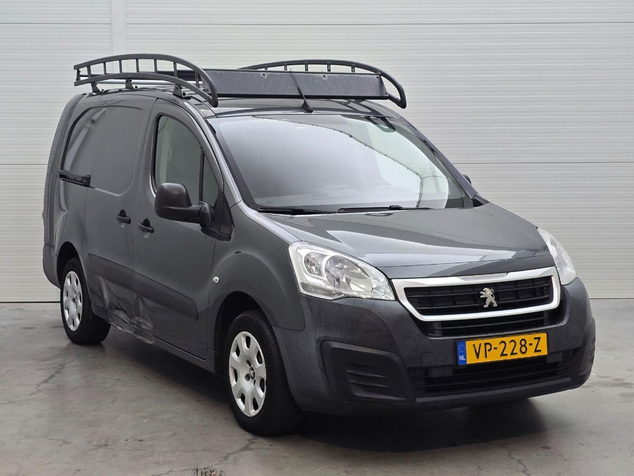 Peugeot Partner 122 1.6 HDi 90 L2 Première | 2015 | 169.353 km | VP228Z | NAP: Logisch - 紧凑型面包车:图2 Peugeot Partner 122 1.6 HDi 90 L2 Première | 2015 | 169.353 km | VP228Z | NAP: Logisch - 紧凑型面包车:图2
