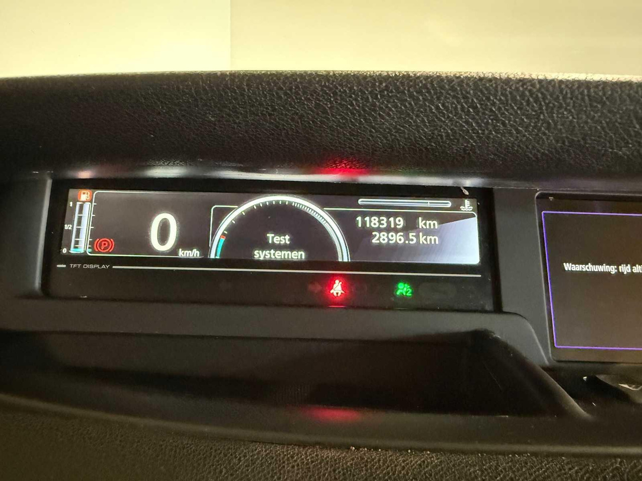 汽车 Renault Grand Scénic  1.2 Tce Bose | 2016 | 118.319 km | H-596-NV：图8