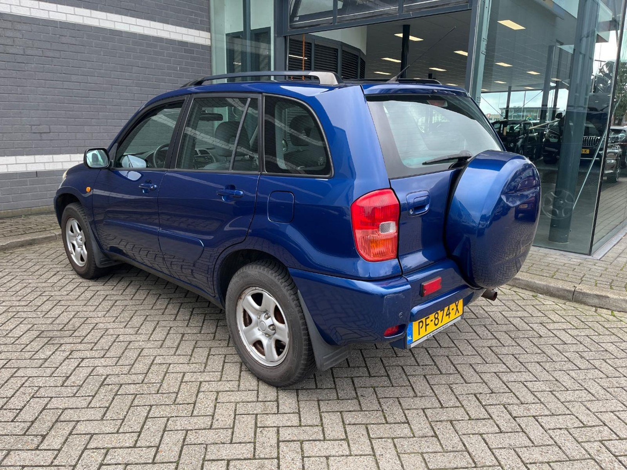 Toyota RAV4 1.8 - 16V VVT - i Luna | 2003 | 130.936 km | PF874X | NAP: Geen oordeel - 越野车:图3 Toyota RAV4 1.8 - 16V VVT - i Luna | 2003 | 130.936 km | PF874X | NAP: Geen oordeel - 越野车:图3
