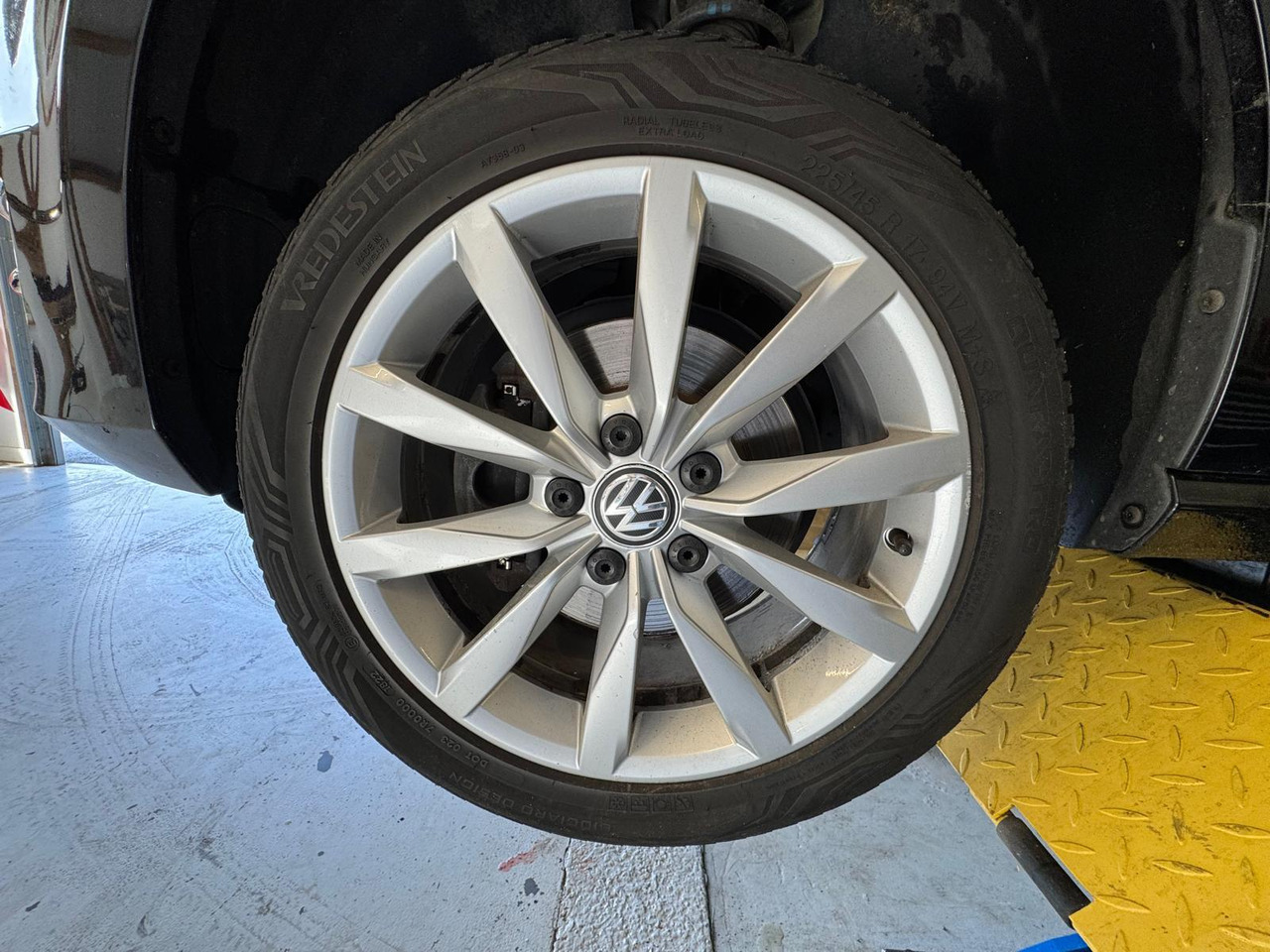 汽车 Volkswagen Golf Variant 1.4 TSI Business Edition 3-ZBL-12 202.678 km：图30