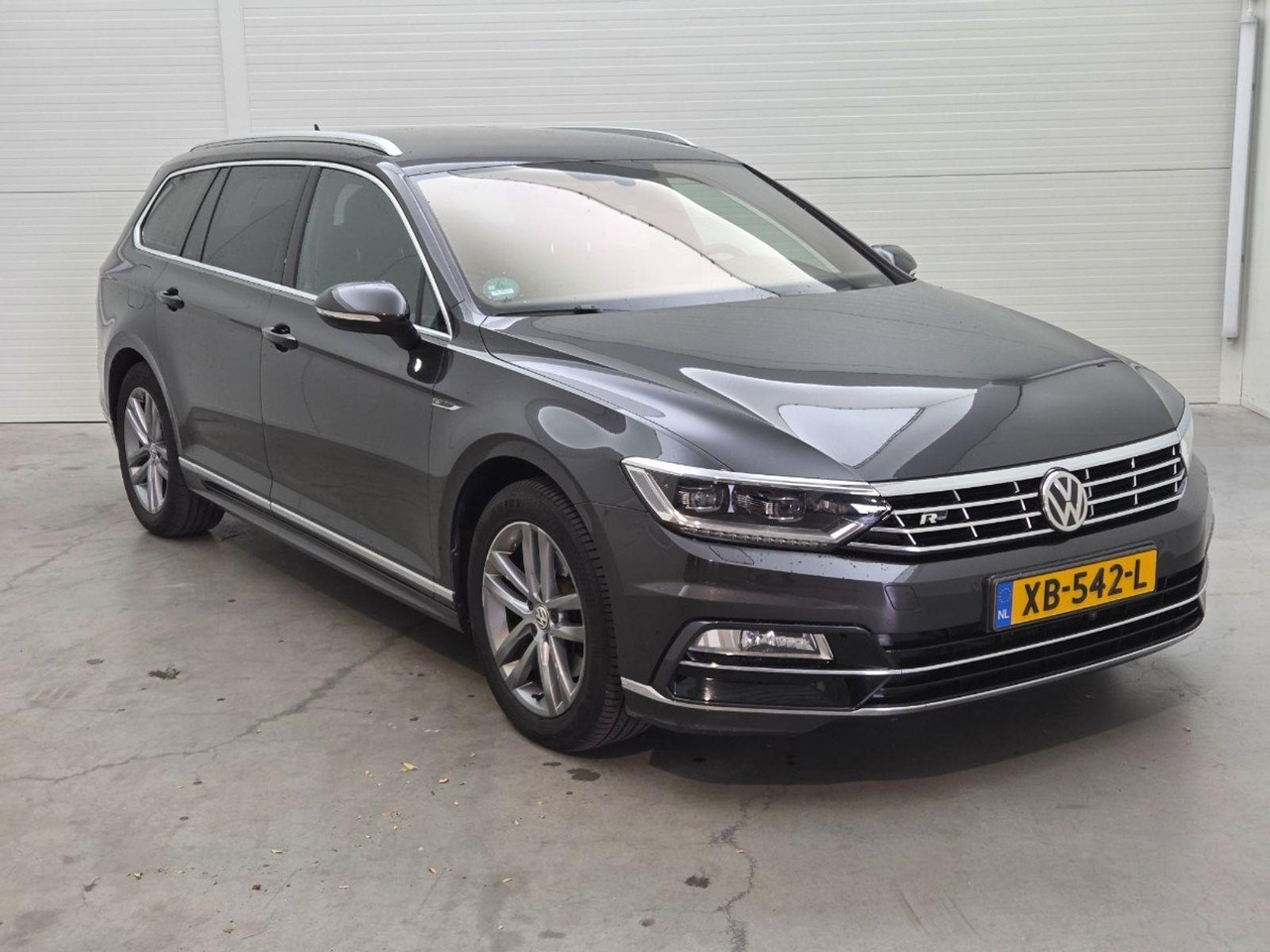 Volkswagen Passat Variant 1.6 TDI Highline Business R | 2018 | 179.613 km | Automaat | XB542L | NAP: Logisch - 汽车:图2 Volkswagen Passat Variant 1.6 TDI Highline Business R | 2018 | 179.613 km | Automaat | XB542L | NAP: Logisch - 汽车:图2