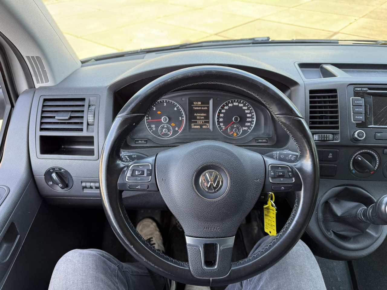 Volkswagen | Transporter | 2.0 TDI L2H1 BM Baseline | 2014 | 344.085 km | VH221F | Logisch - 无侧窗厢式货车:图5 Volkswagen | Transporter | 2.0 TDI L2H1 BM Baseline | 2014 | 344.085 km | VH221F | Logisch - 无侧窗厢式货车:图5