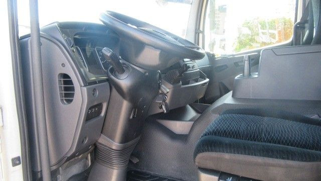 Mercedes-Benz 1527L Pr.Pl.LBW km 31.000 - 侧帘卡车:图4 Mercedes-Benz 1527L Pr.Pl.LBW km 31.000 - 侧帘卡车:图4