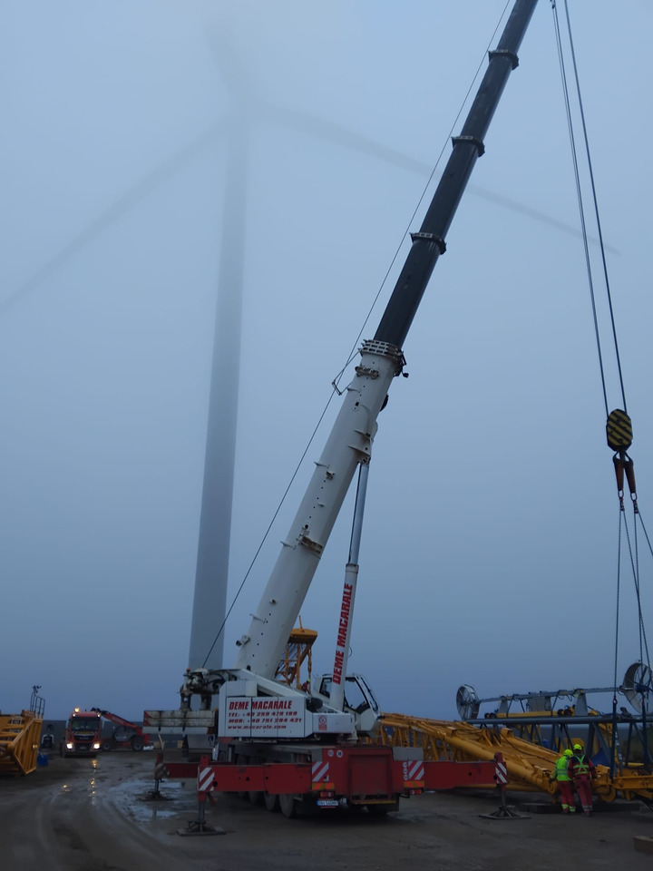 GROVE GMK5220 - 移动式起重机:图1 GROVE GMK5220 - 移动式起重机:图1