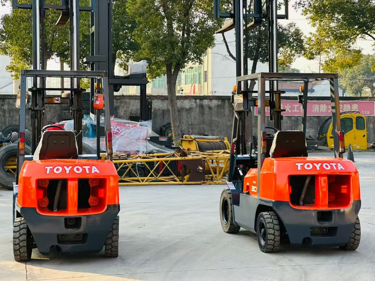 TOYOTA 30 - 柴油叉车:图2 TOYOTA 30 - 柴油叉车:图2