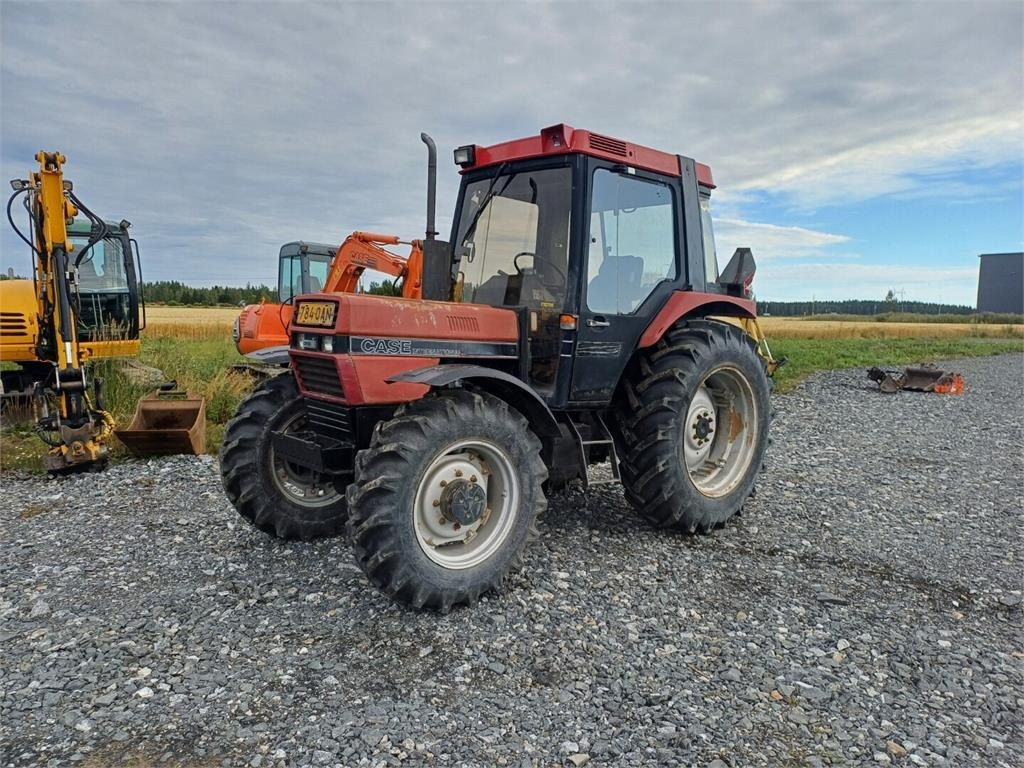 Case IH 685XL Hyvät renkaat. - 拖拉机:图1 Case IH 685XL Hyvät renkaat. - 拖拉机:图1