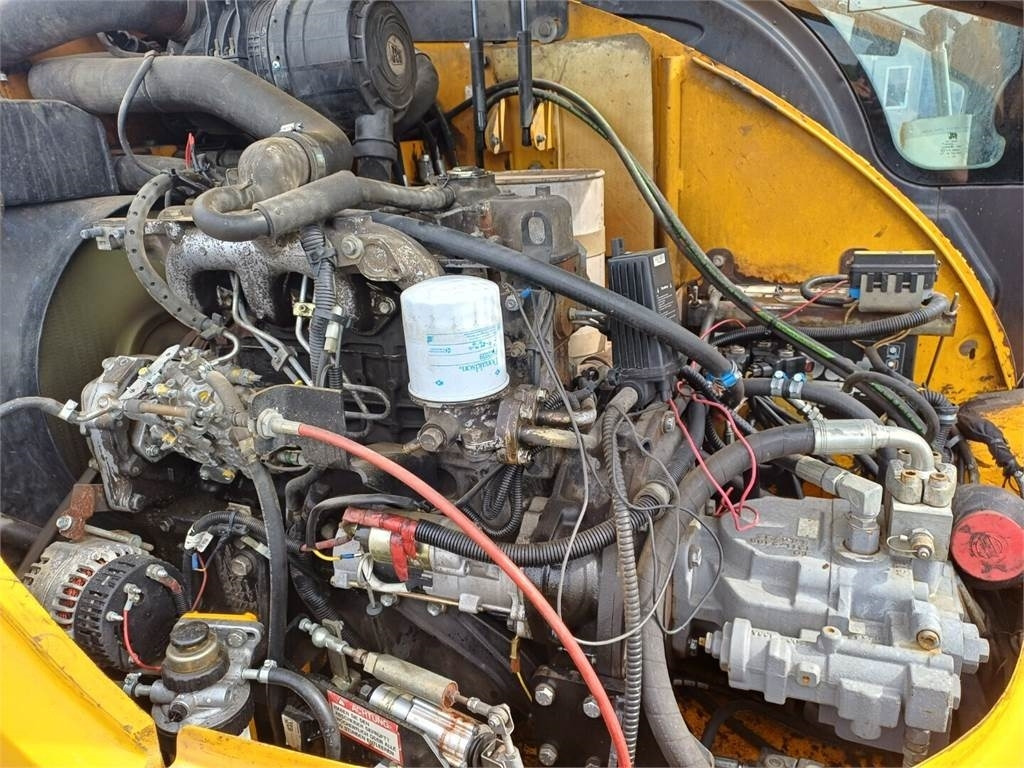 小型挖掘机 JCB 8080 Engconin pyörittäjällä：图14