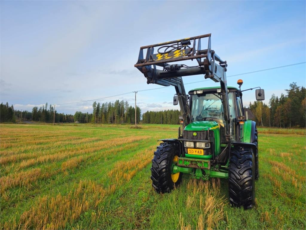 John Deere 6420S AP Premium Plus 50km/h - 拖拉机:图3 John Deere 6420S AP Premium Plus 50km/h - 拖拉机:图3