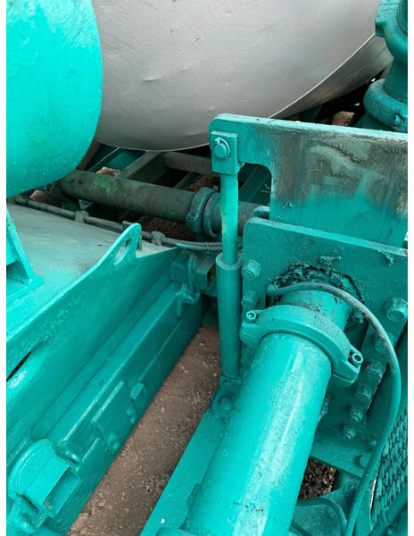 CIFA Concrete Mixer with own engine - 混凝土搅拌机:图4 CIFA Concrete Mixer with own engine - 混凝土搅拌机:图4