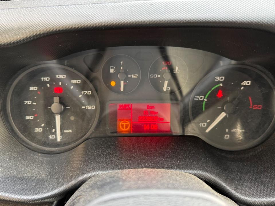 Iveco 72C17/LBW/Kamera/2in1/Schiebeplane&Koffer/Tüv-ne - 厢式货车:图5 Iveco 72C17/LBW/Kamera/2in1/Schiebeplane&Koffer/Tüv-ne - 厢式货车:图5