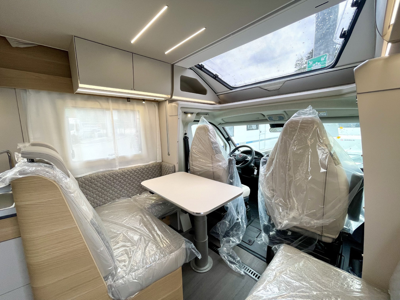 ADRIA Matrix axess 650 SC - 半集成房车:图5 ADRIA Matrix axess 650 SC - 半集成房车:图5