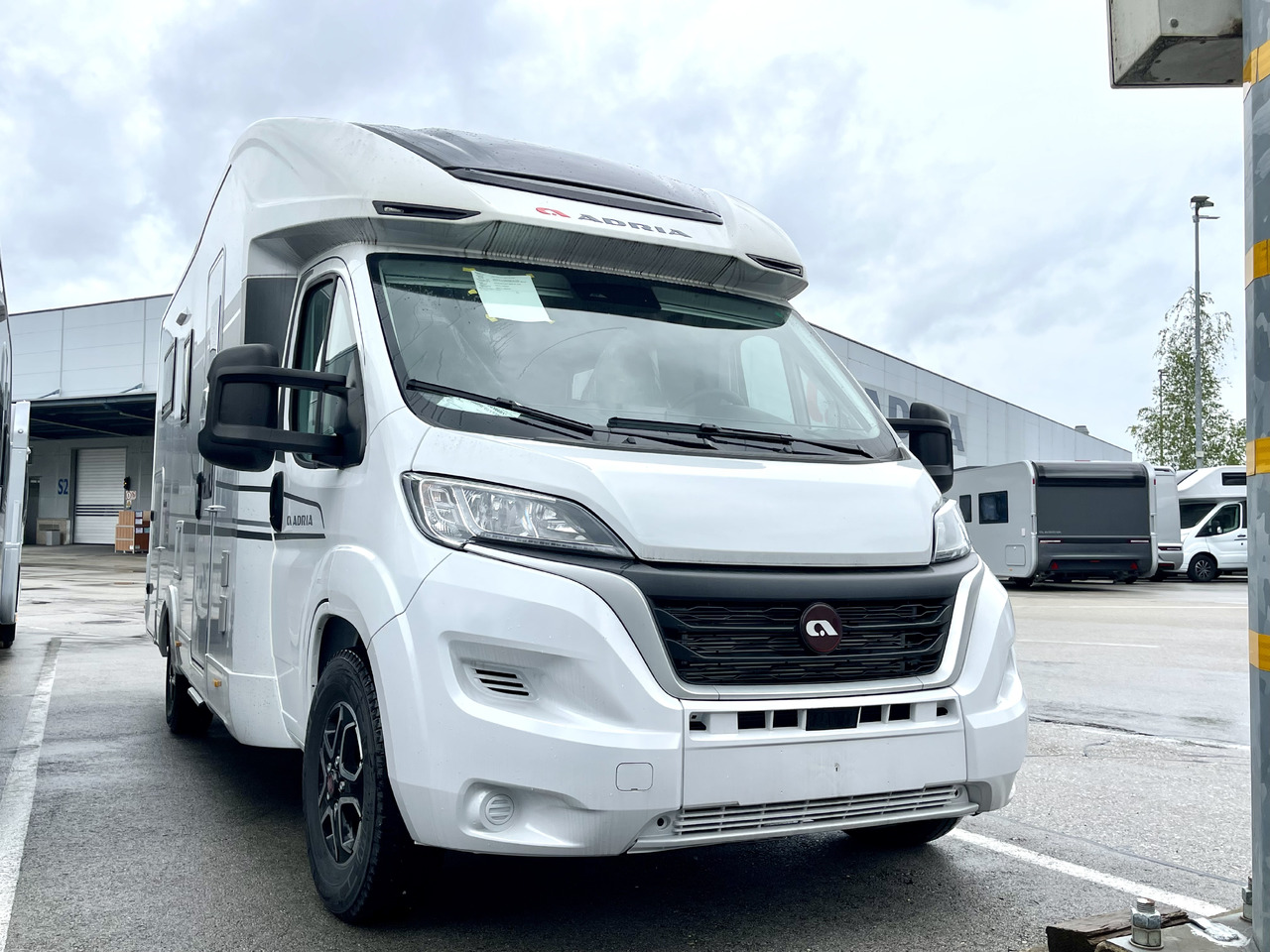 ADRIA Matrix axess 650 SC - 半集成房车:图1 ADRIA Matrix axess 650 SC - 半集成房车:图1