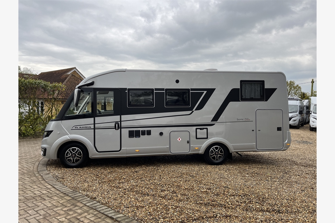 ADRIA Sonis Supreme - 集成房车:图1 ADRIA Sonis Supreme - 集成房车:图1