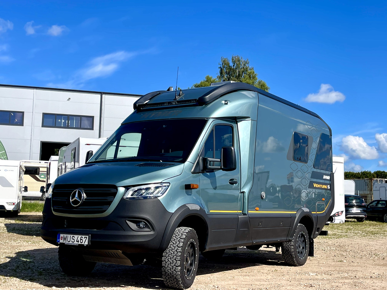 Hymer Venture S - 半集成房车:图2 Hymer Venture S - 半集成房车:图2