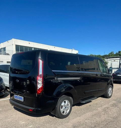 Ford Tourneo Custom Tourneo Custom 310 2.0 TDCi 17 - 汽车:图4 Ford Tourneo Custom Tourneo Custom 310 2.0 TDCi 17 - 汽车:图4