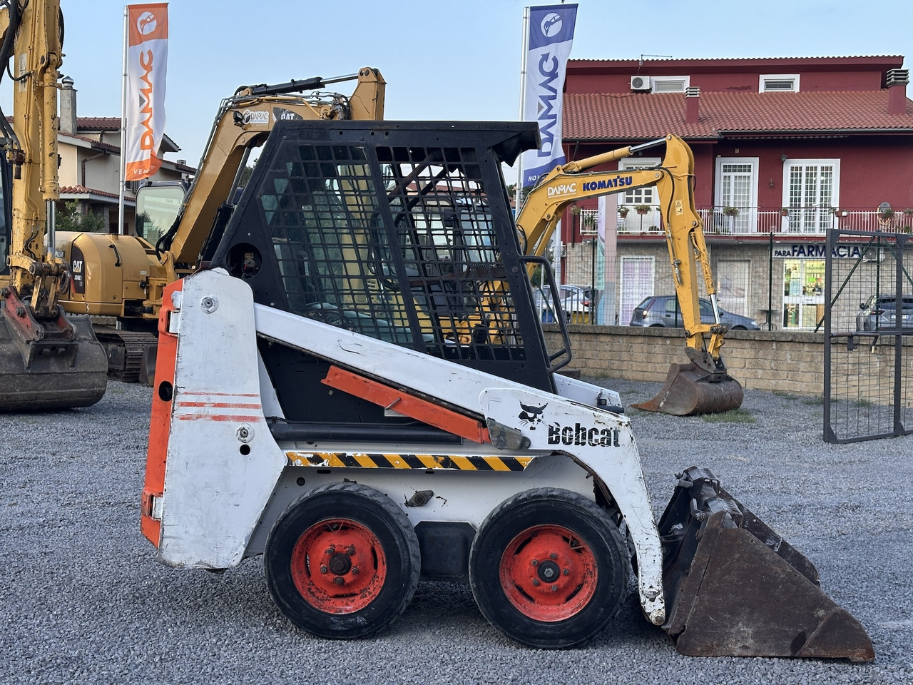 BOBCAT S70 - 滑移装载机:图2 BOBCAT S70 - 滑移装载机:图2