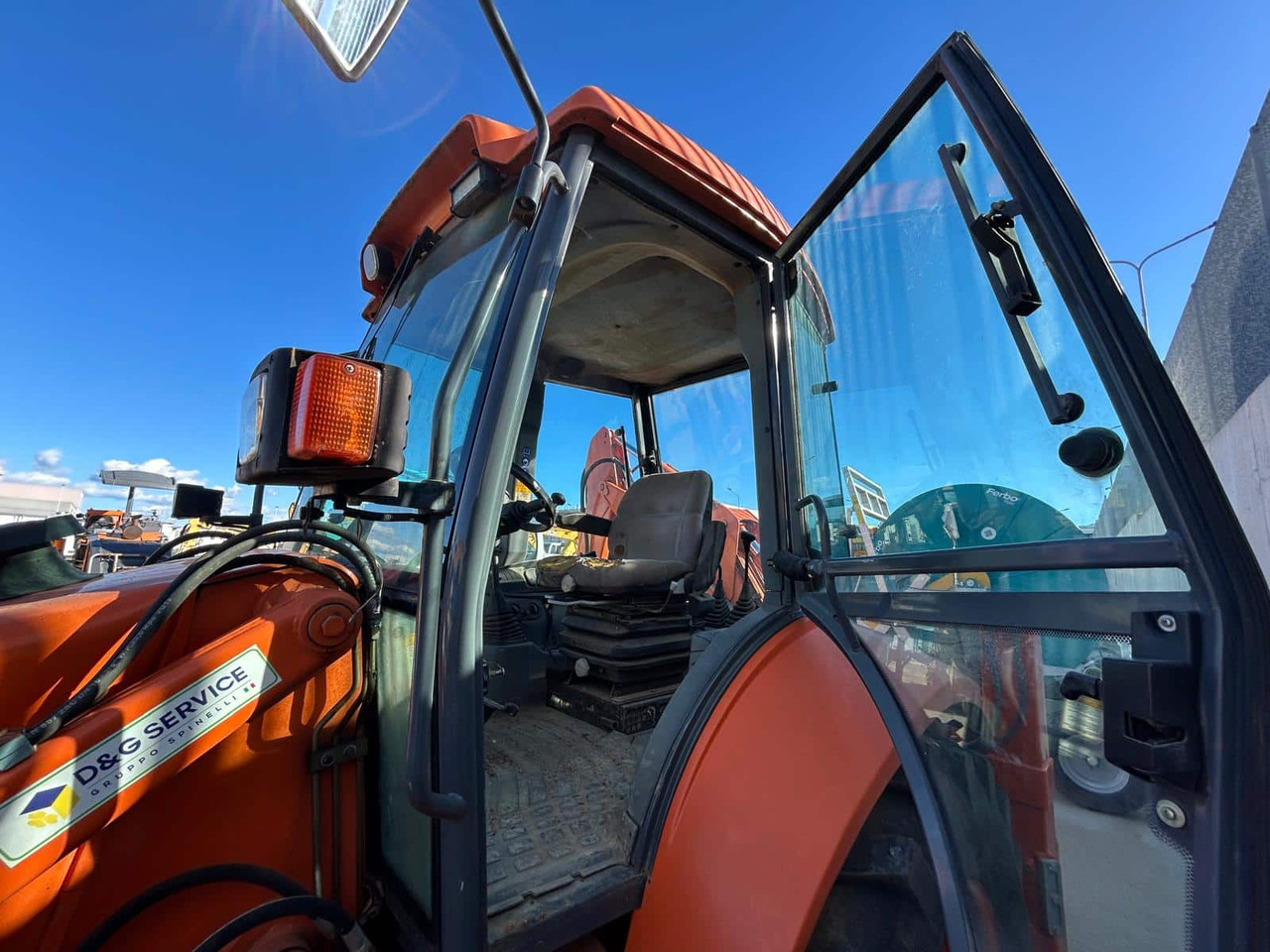 FIAT HITACHI FB100 - 反铲装载机:图3 FIAT HITACHI FB100 - 反铲装载机:图3