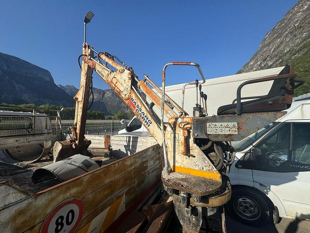 Isuzu 15.75 - 翻斗货车:图3 Isuzu 15.75 - 翻斗货车:图3