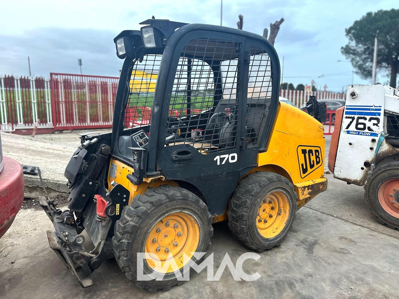 JCB 170HF - 滑移装载机:图1 JCB 170HF - 滑移装载机:图1