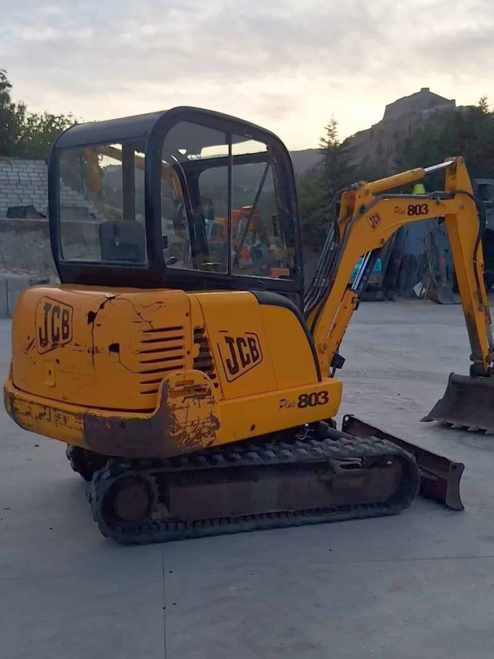 JCB 803 - 小型挖掘机:图2 JCB 803 - 小型挖掘机:图2