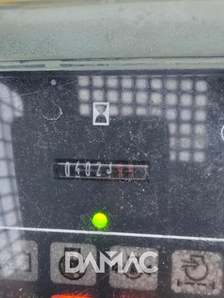 滑移装载机 KOMATSU CK20:图8 滑移装载机 KOMATSU CK20:图8