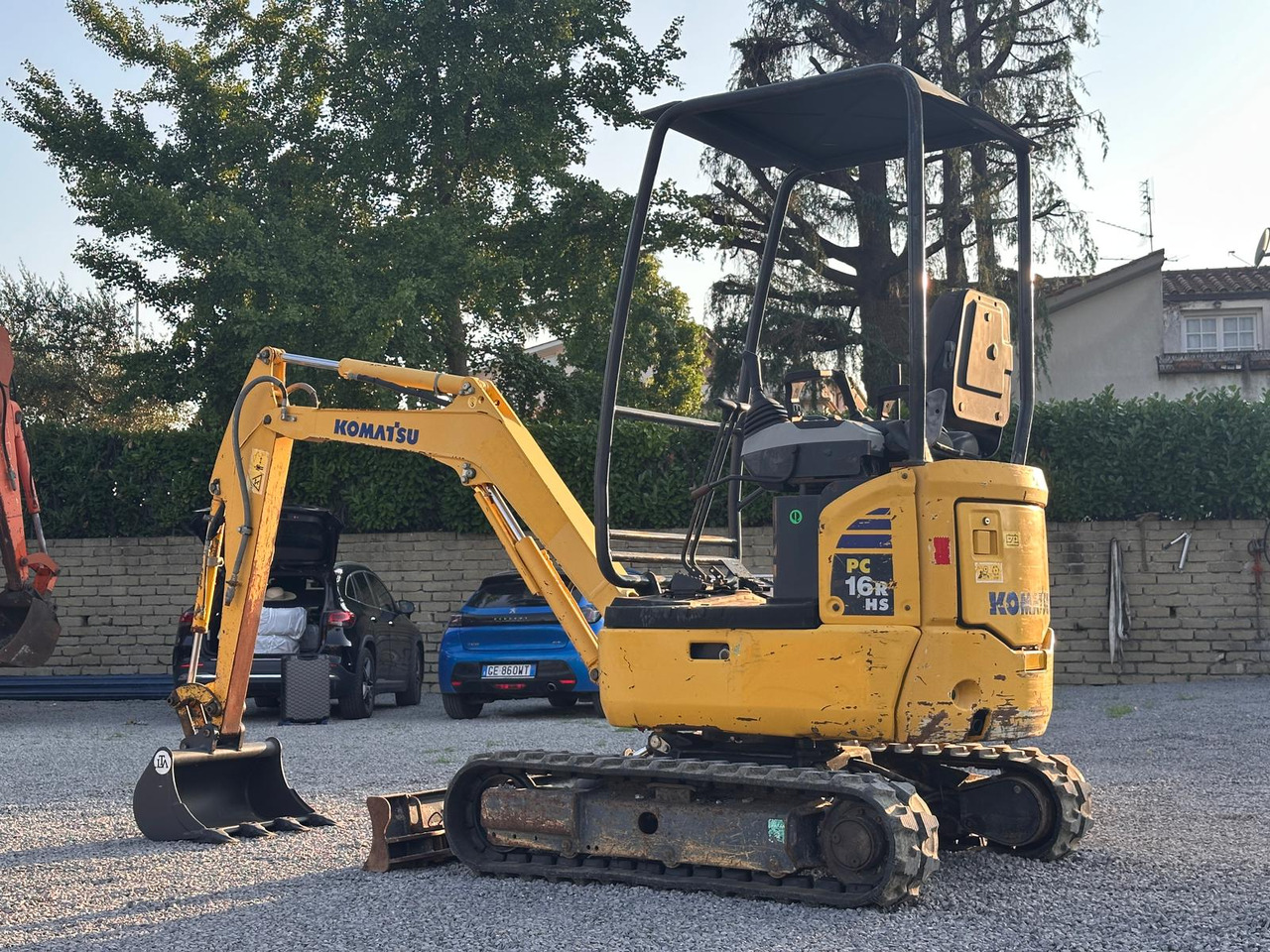 KOMATSU PC16R-3HS - 小型挖掘机:图4 KOMATSU PC16R-3HS - 小型挖掘机:图4
