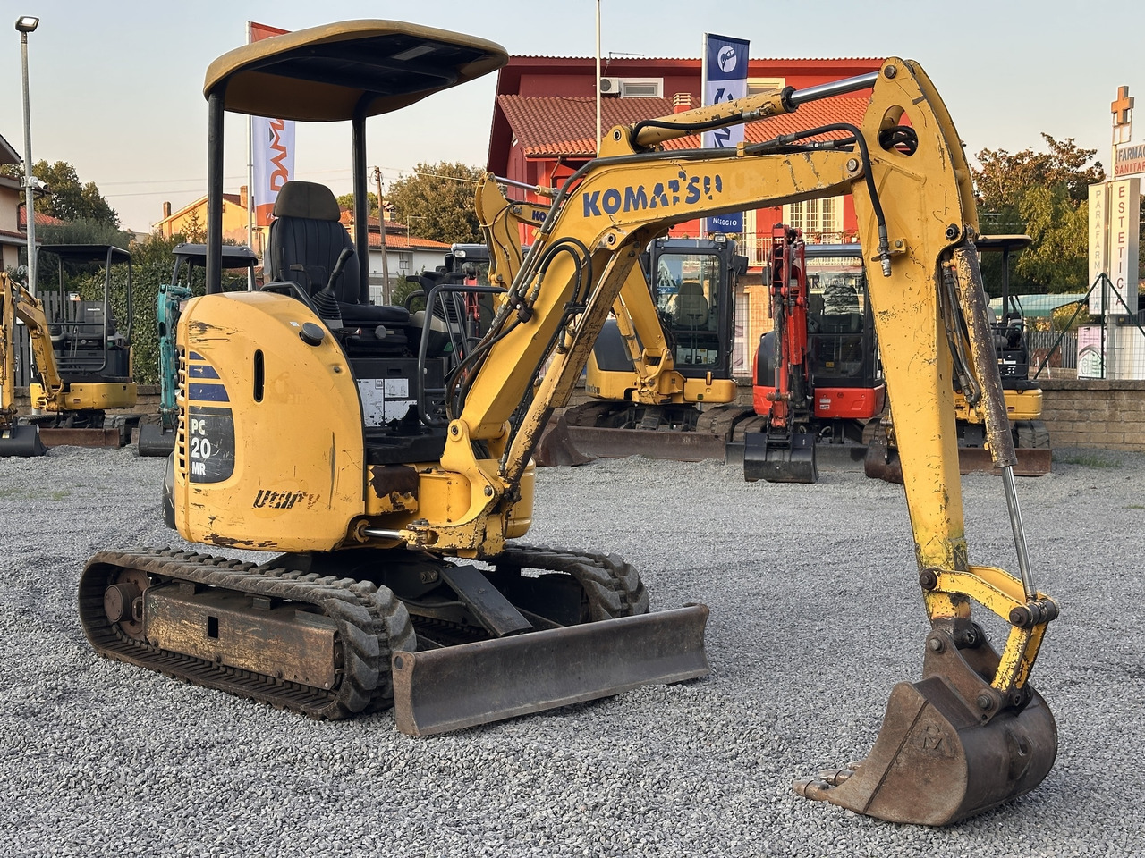KOMATSU PC20MR-2 - 小型挖掘机:图1 KOMATSU PC20MR-2 - 小型挖掘机:图1