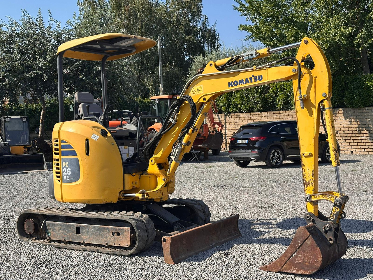 KOMATSU PC26MR-3 - 小型挖掘机:图1 KOMATSU PC26MR-3 - 小型挖掘机:图1