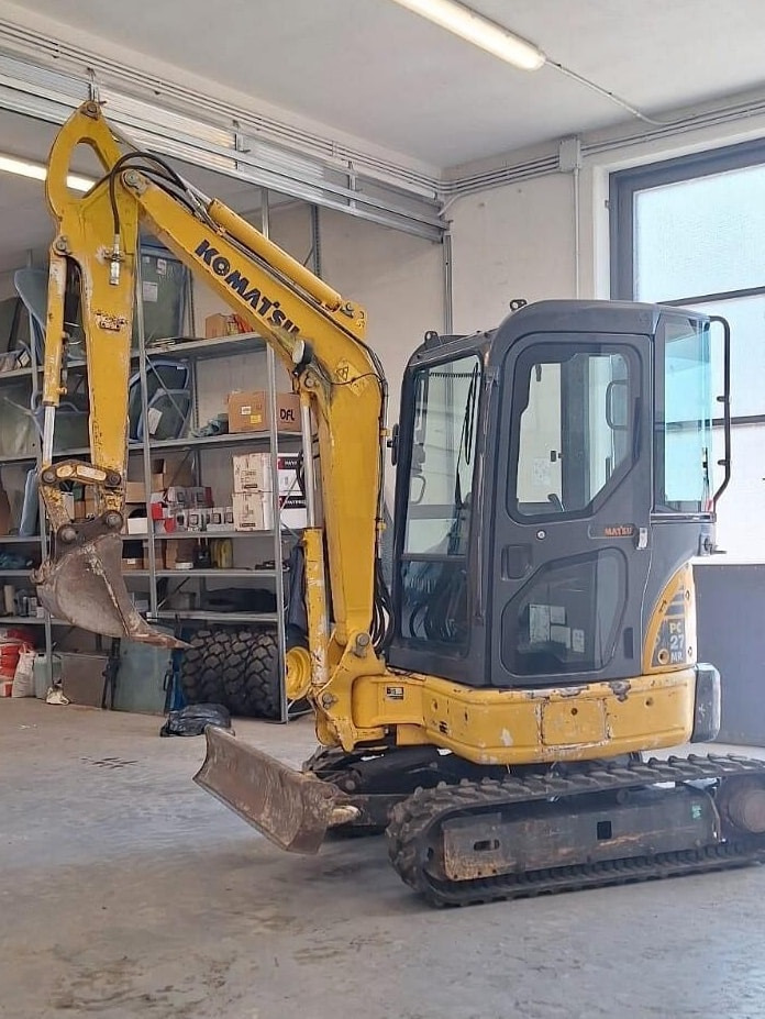 KOMATSU PC27MR-2 - 小型挖掘机:图1 KOMATSU PC27MR-2 - 小型挖掘机:图1
