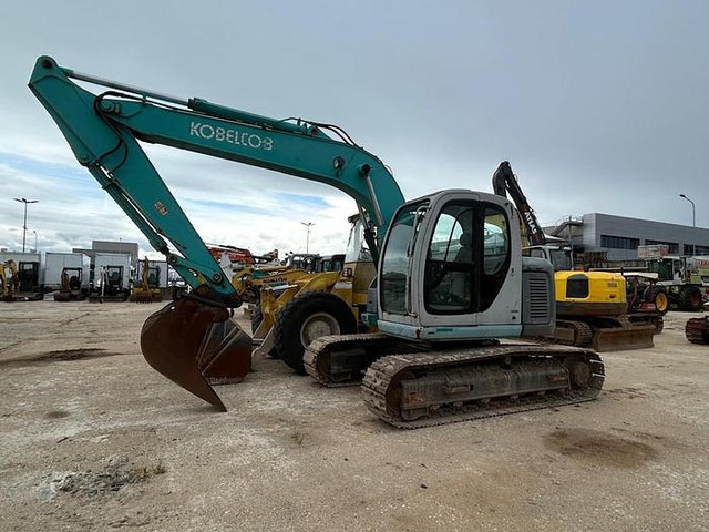 Kobelco SK135SR - 挖掘机:图1 Kobelco SK135SR - 挖掘机:图1