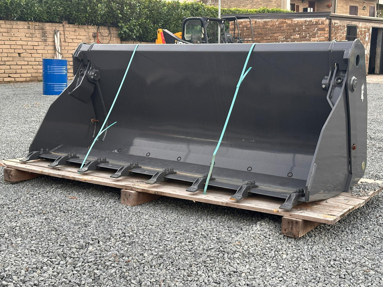 NEW HOLLAND 220 - 装载机铲斗:图2 NEW HOLLAND 220 - 装载机铲斗:图2