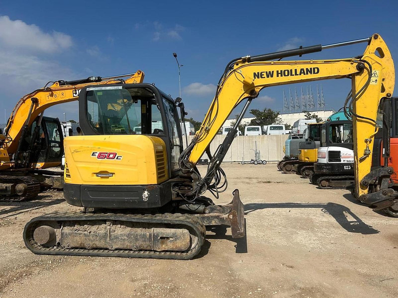 New Holland E60C - 小型挖掘机:图1 New Holland E60C - 小型挖掘机:图1