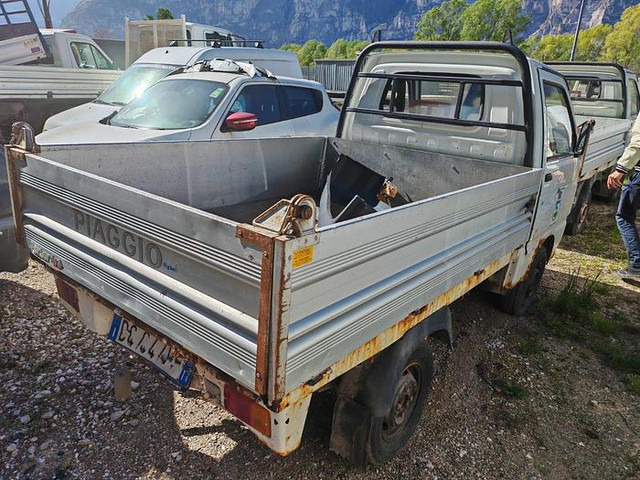 Piaggio Porter - 翻斗货车:图2 Piaggio Porter - 翻斗货车:图2