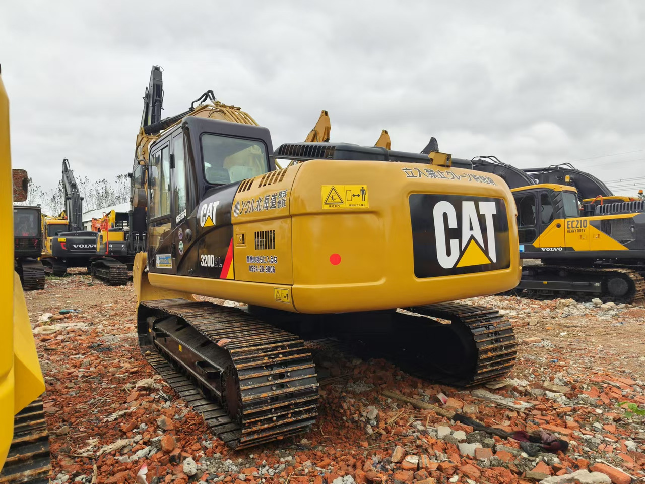 履带式挖掘机 CATERPILLAR 320D2L：图7