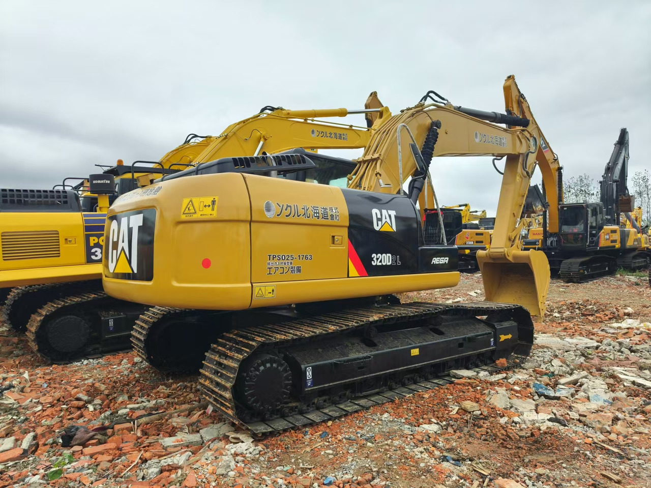 CATERPILLAR 320D2L - 履带式挖掘机:图1 CATERPILLAR 320D2L - 履带式挖掘机:图1