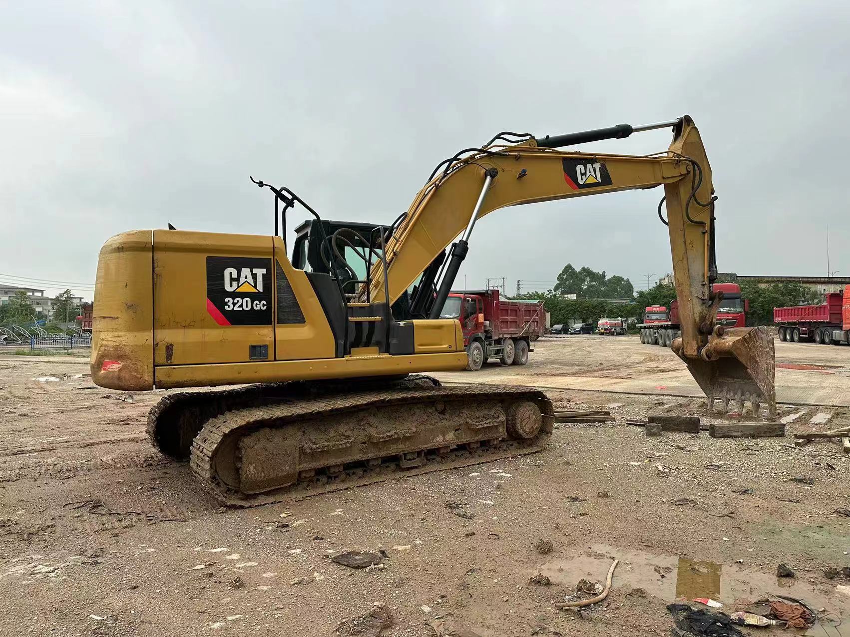 CATERPILLAR 320GC - 履带式挖掘机:图1 CATERPILLAR 320GC - 履带式挖掘机:图1