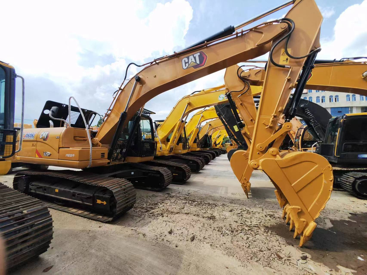 CATERPILLAR 320GX - 履带式挖掘机:图1 CATERPILLAR 320GX - 履带式挖掘机:图1