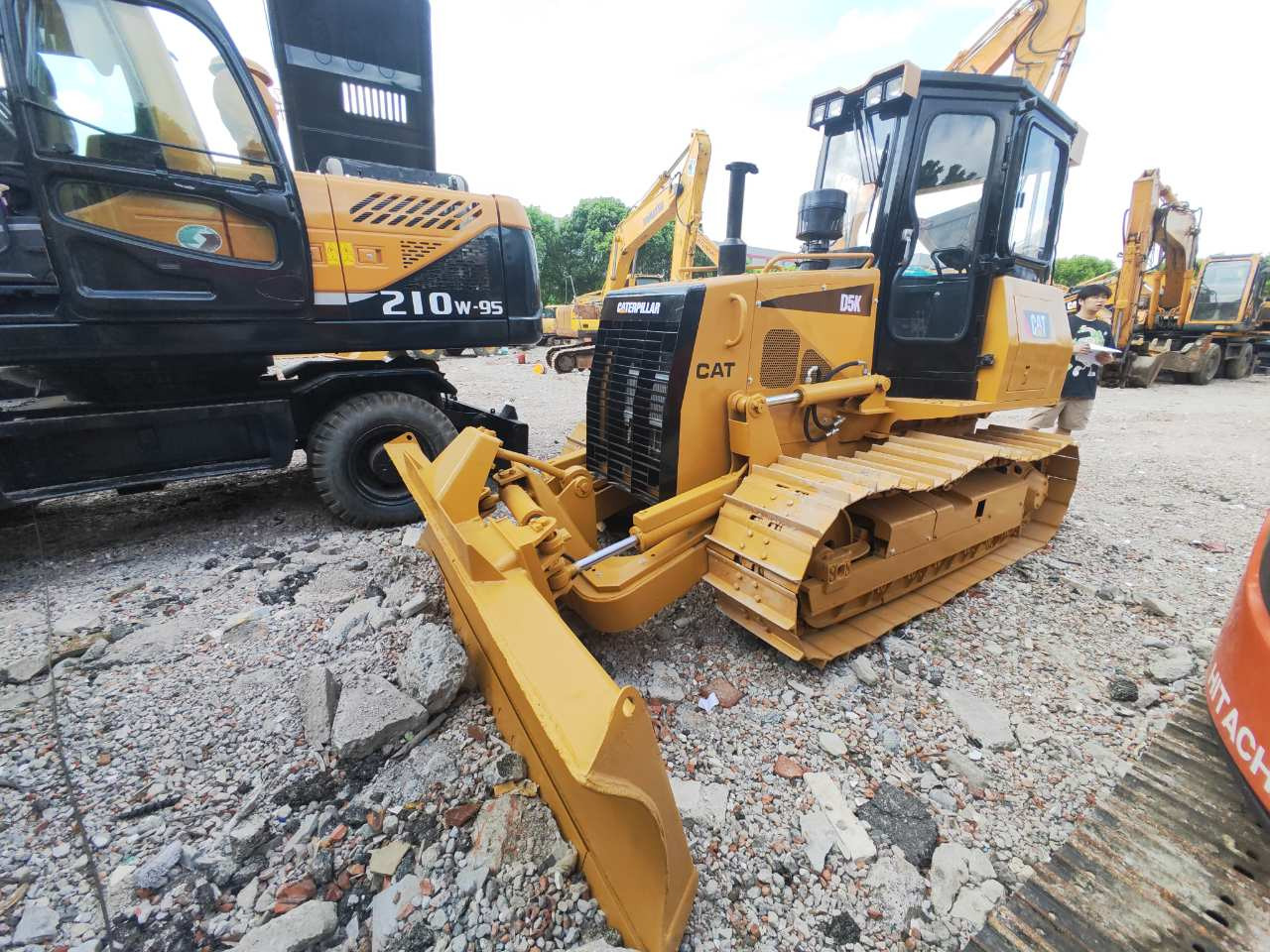 CATERPILLAR D5K - 推土机:图1 CATERPILLAR D5K - 推土机:图1