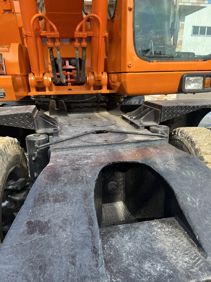 DOOSAN DX210 - 轮式挖掘机:图5 DOOSAN DX210 - 轮式挖掘机:图5