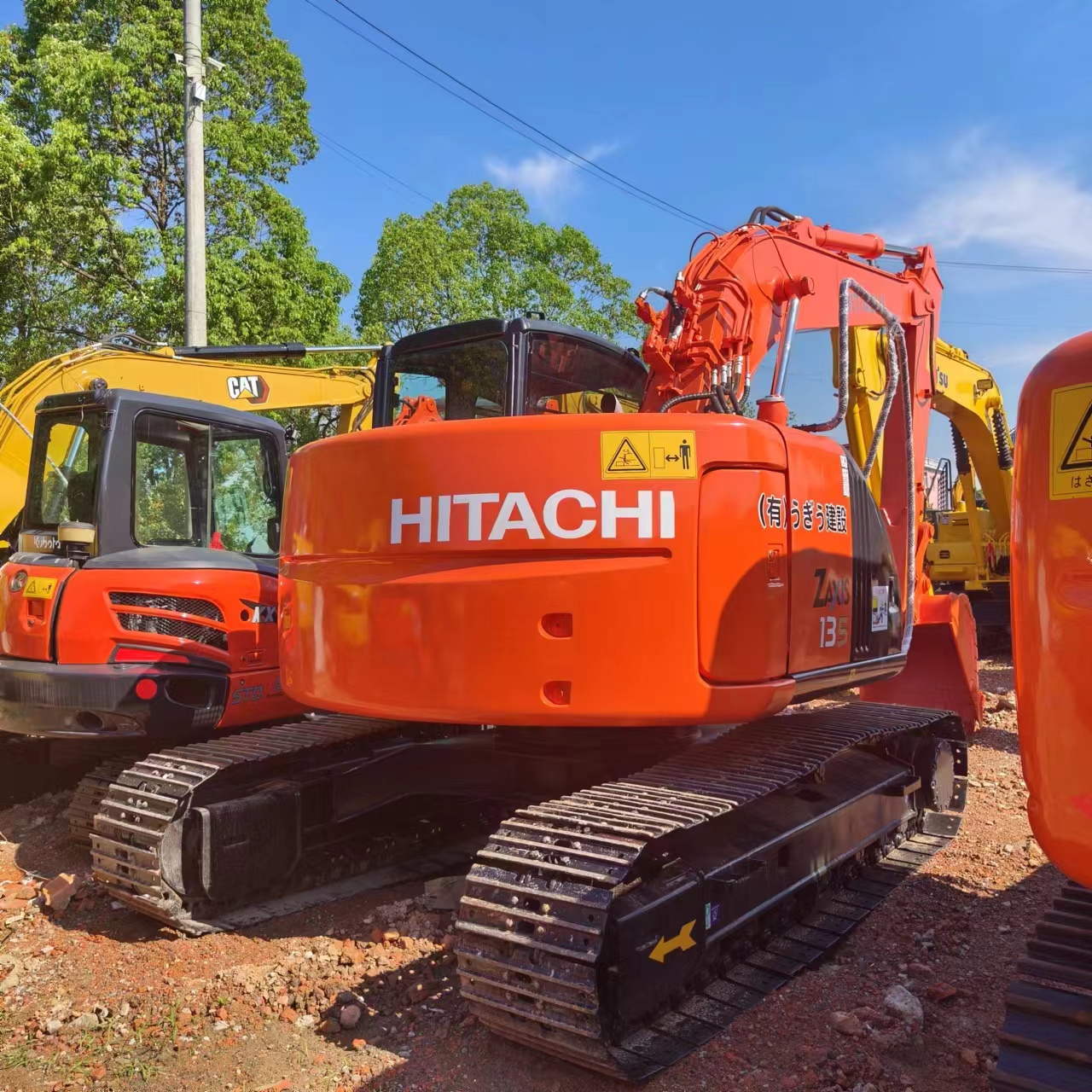 HITACHI ZX135 - 履带式挖掘机:图4 HITACHI ZX135 - 履带式挖掘机:图4