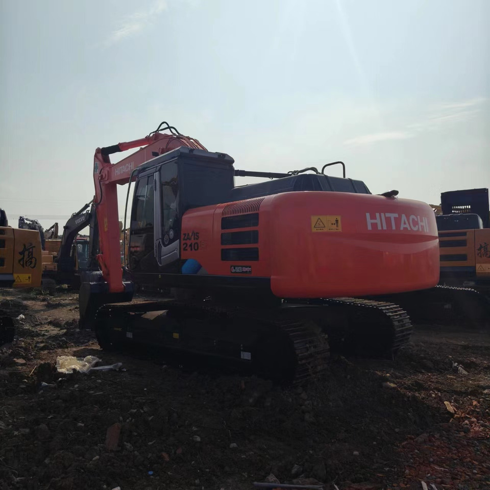 HITACHI ZX210 - 履带式挖掘机:图4 HITACHI ZX210 - 履带式挖掘机:图4