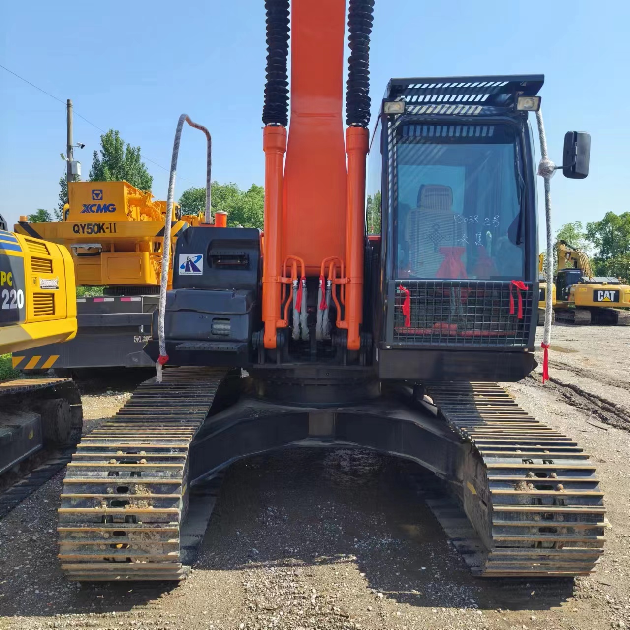 HITACHI ZX210 - 履带式挖掘机:图5 HITACHI ZX210 - 履带式挖掘机:图5