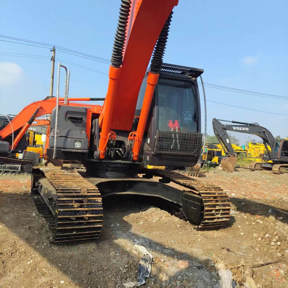 HITACHI ZX210 - 履带式挖掘机:图3 HITACHI ZX210 - 履带式挖掘机:图3