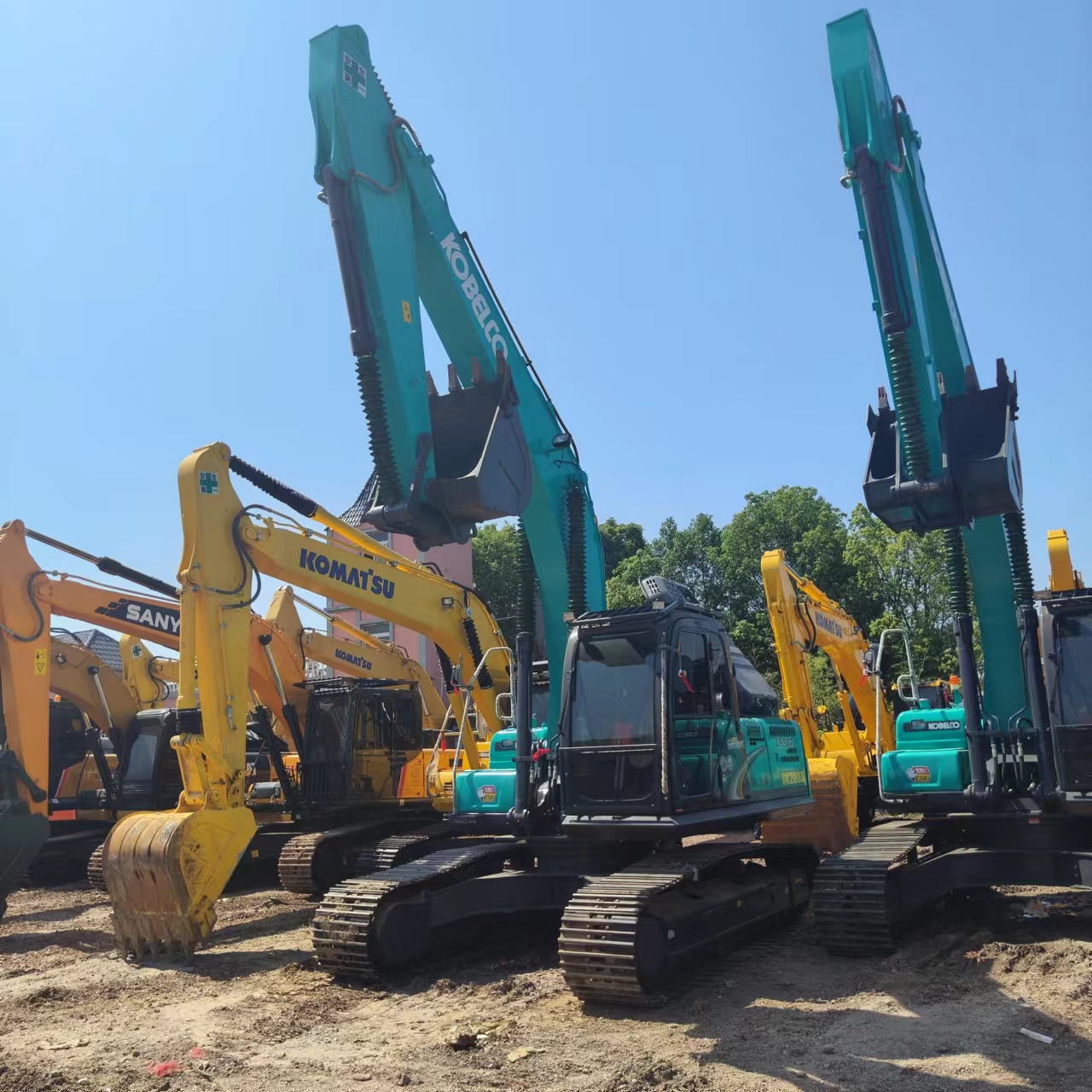 KOBELCO SK200D - 履带式挖掘机:图3 KOBELCO SK200D - 履带式挖掘机:图3