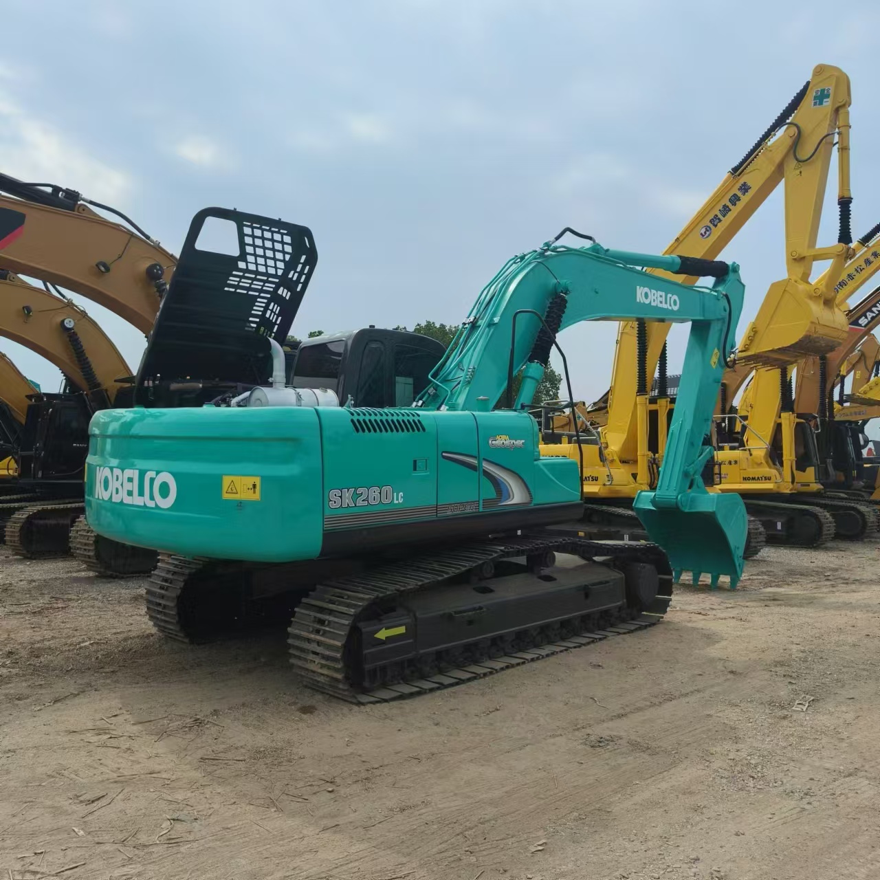 KOBELCO SK260 - 履带式挖掘机:图4 KOBELCO SK260 - 履带式挖掘机:图4
