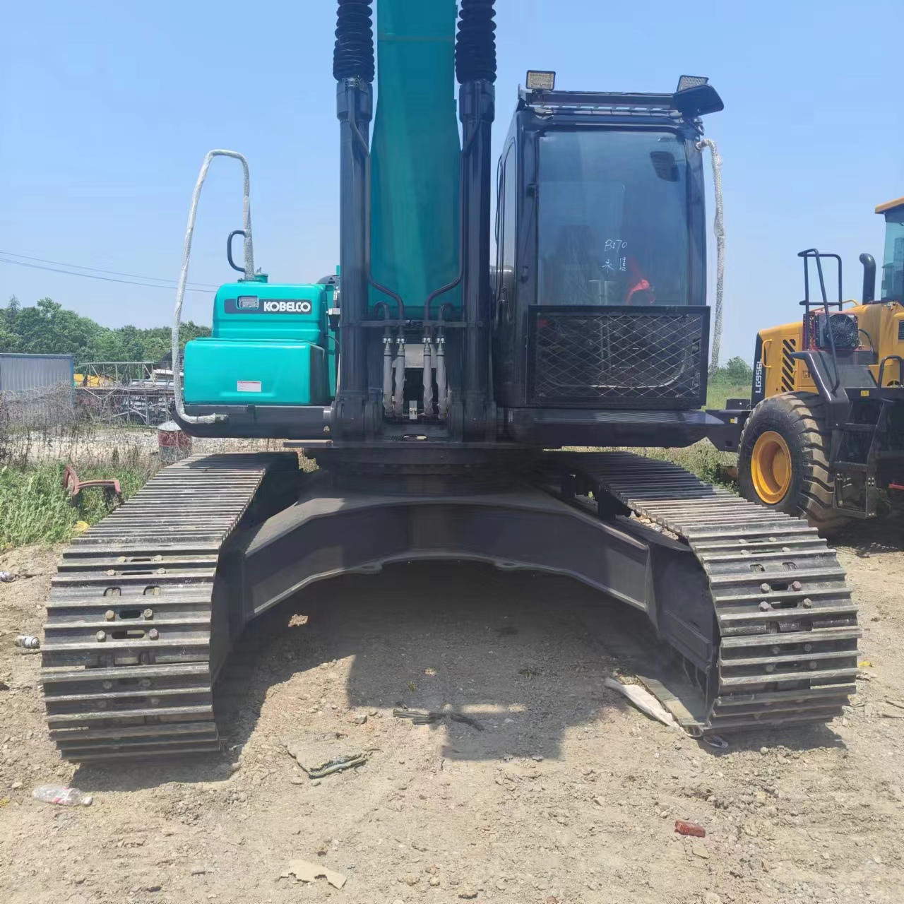KOBELCO SK350 - 履带式挖掘机:图2 KOBELCO SK350 - 履带式挖掘机:图2
