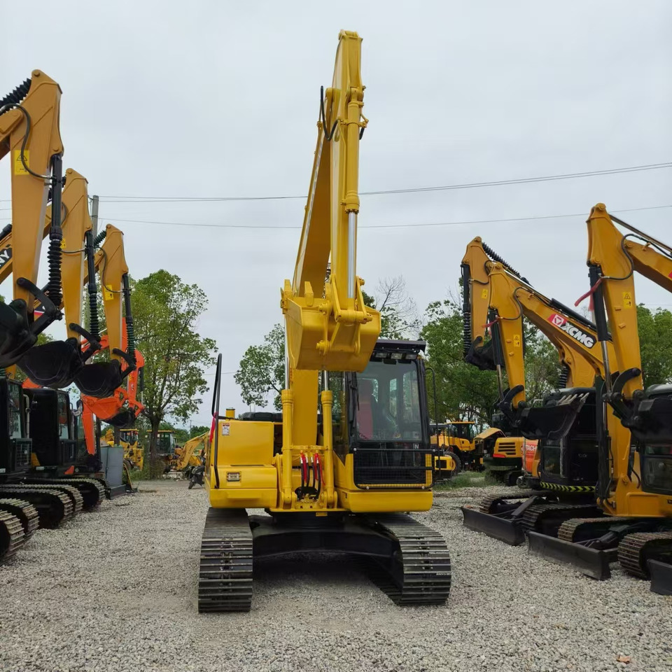 KOMATSU PC110 - 履带式挖掘机:图3 KOMATSU PC110 - 履带式挖掘机:图3